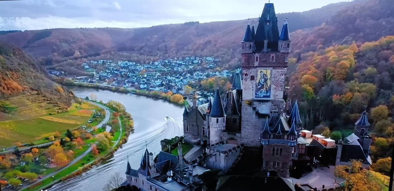 Attraktive Wohnung-Elztalidyll-Zwischen Mosel,Nuerburgring Und Burg Eltz Kollig Eksteriør bilde