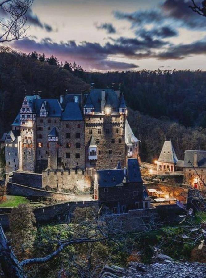 Attraktive Wohnung-Elztalidyll-Zwischen Mosel,Nuerburgring Und Burg Eltz Kollig Eksteriør bilde