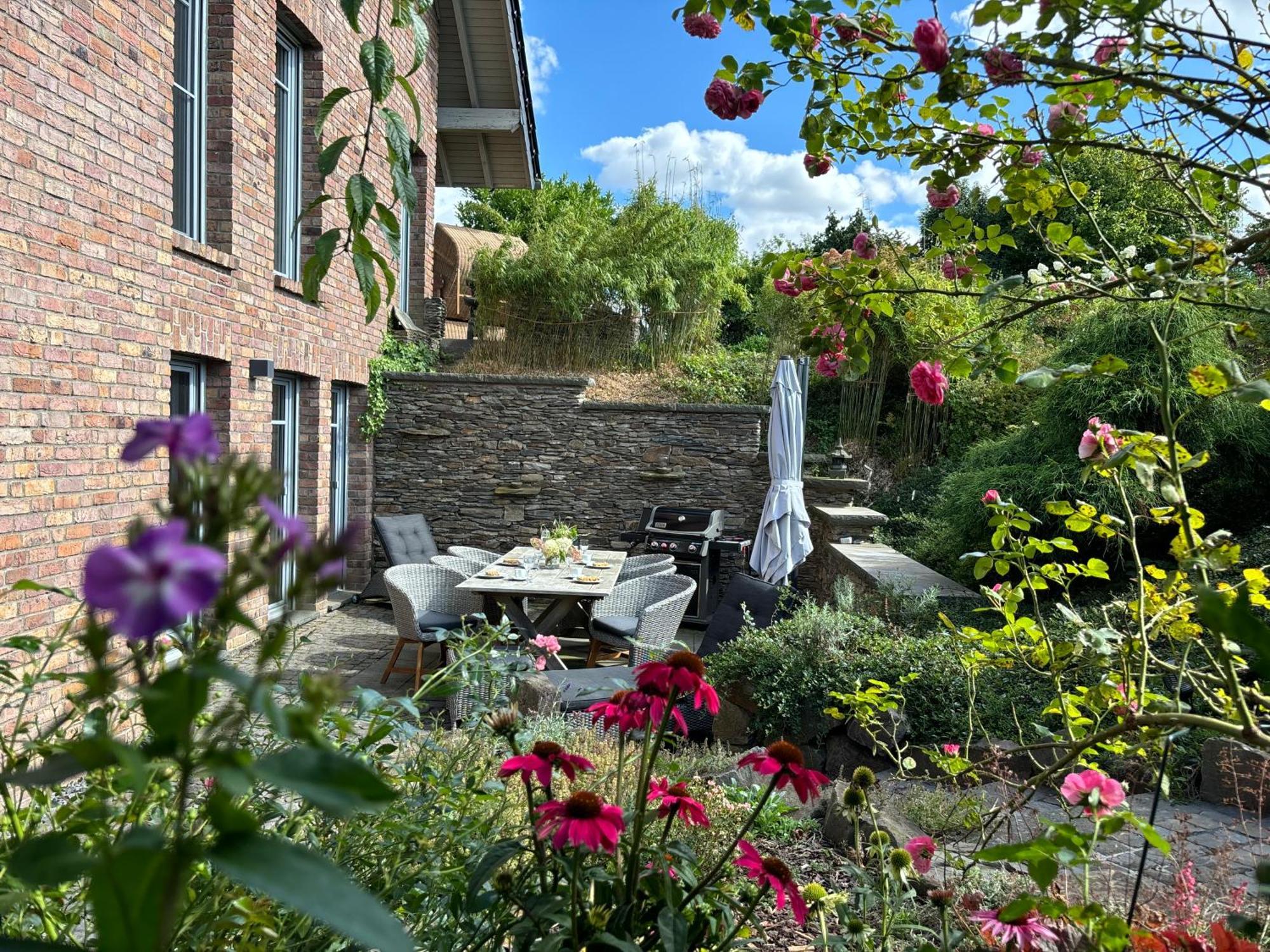 Attraktive Wohnung-Elztalidyll-Zwischen Mosel,Nuerburgring Und Burg Eltz Kollig Eksteriør bilde